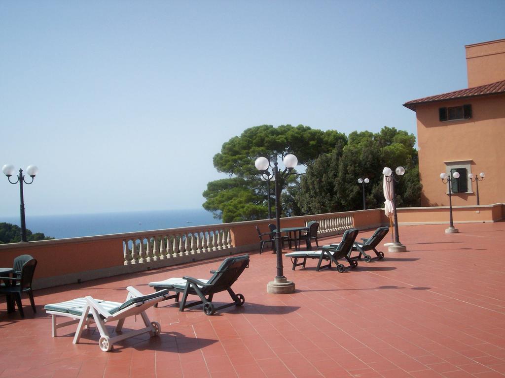 Hotel La Vedetta Livorno Buitenkant foto