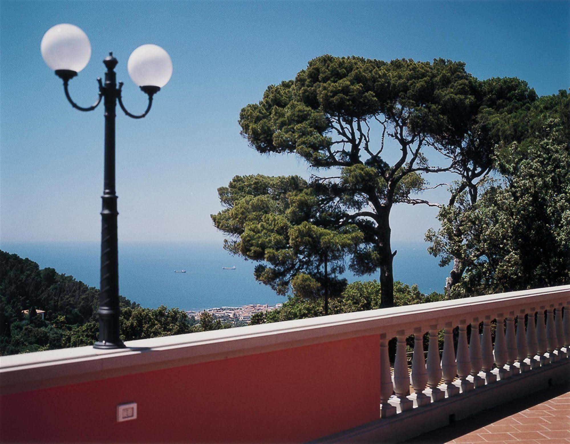 Hotel La Vedetta Livorno Buitenkant foto
